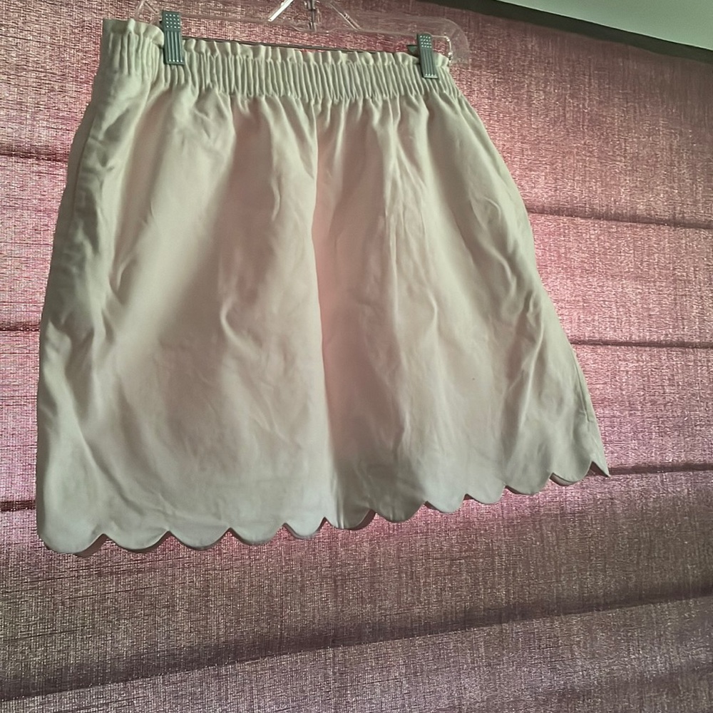 Scalloped skirt